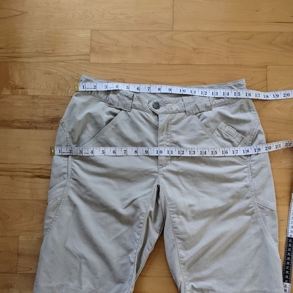 COLUMBIA Omni Dry beige hiking outdoor shorts beige size 8 A7 - Picture 6 of 9
